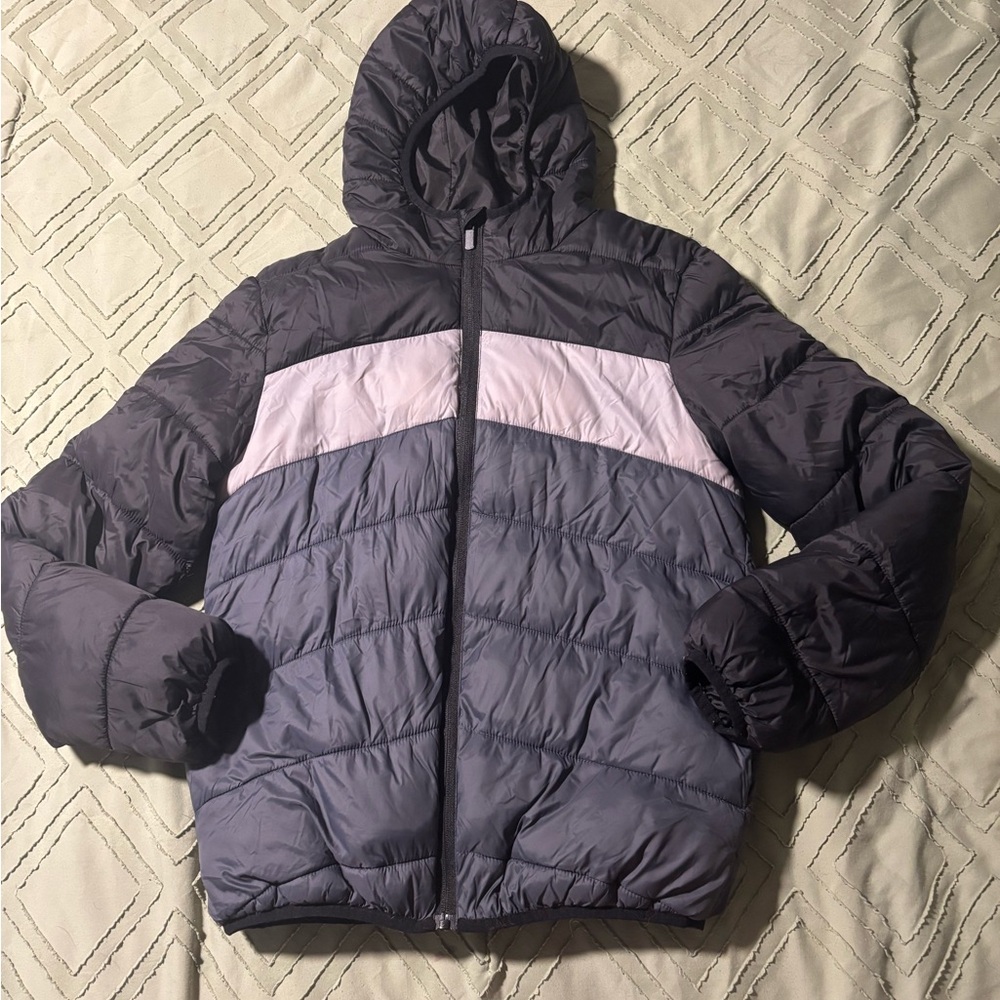 Colorblock Hooded Puffer Jacket in Dark Gray and Light gray